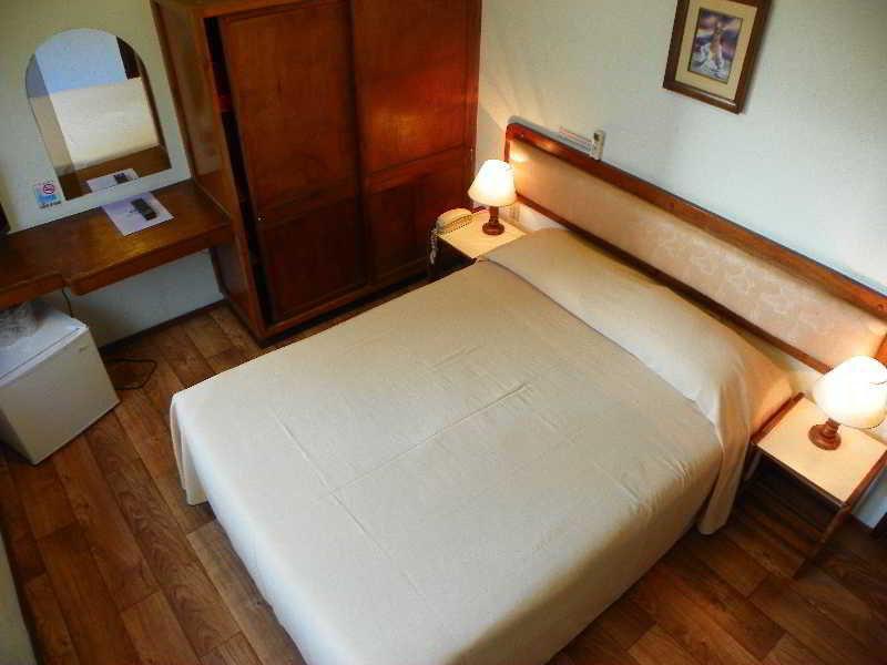 Hotel Mediterraneo Монтевидео Экстерьер фото