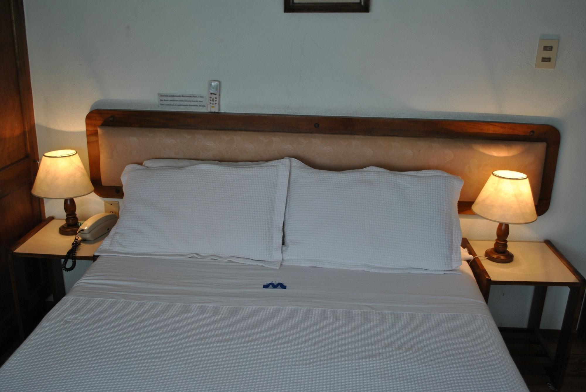 Hotel Mediterraneo Монтевидео Экстерьер фото